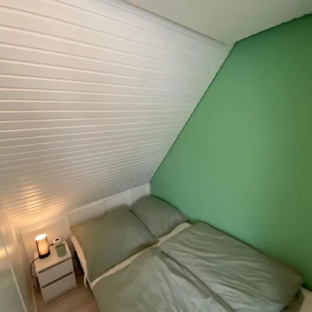 Familienfreundliche Gesamte In Friedrichskoog-spitze Mit Garten, Grill Und Terrasse