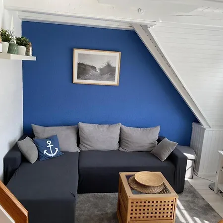 Familienfreundliche Gesamte In Friedrichskoog-spitze Mit Garten, Grill Und Terrasse شقة